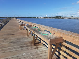 hunting island state park pier fish cleaning table